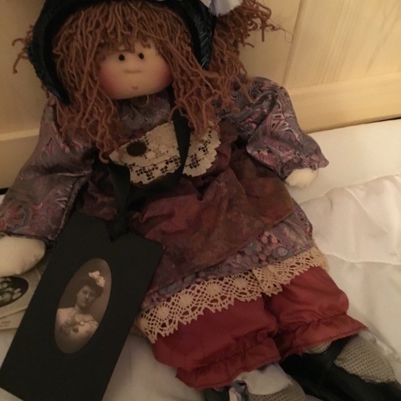 Little Souls doll by Gretchen Wilson, “Patricia,” 1991 - Picture 2 of 3
